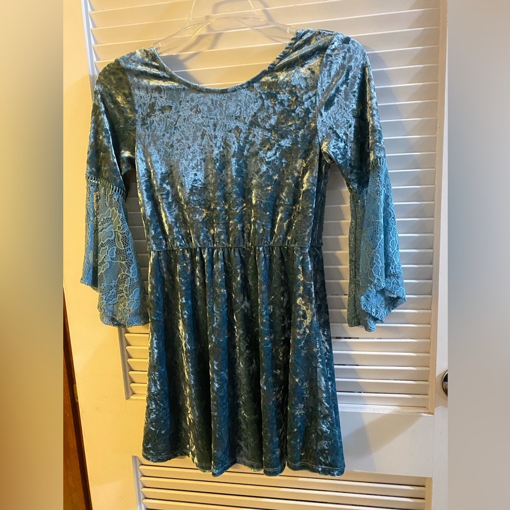 Boutique velvet dress/tunic women’s